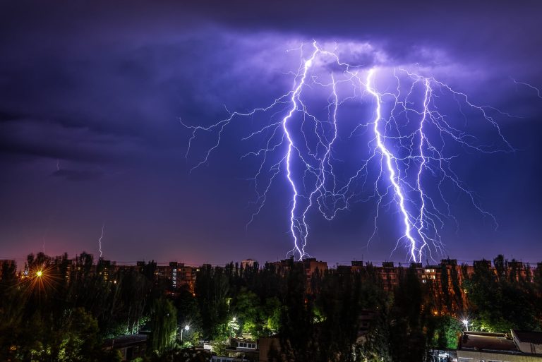 На Буковині блискавка влучила у церкву Московського патріархату