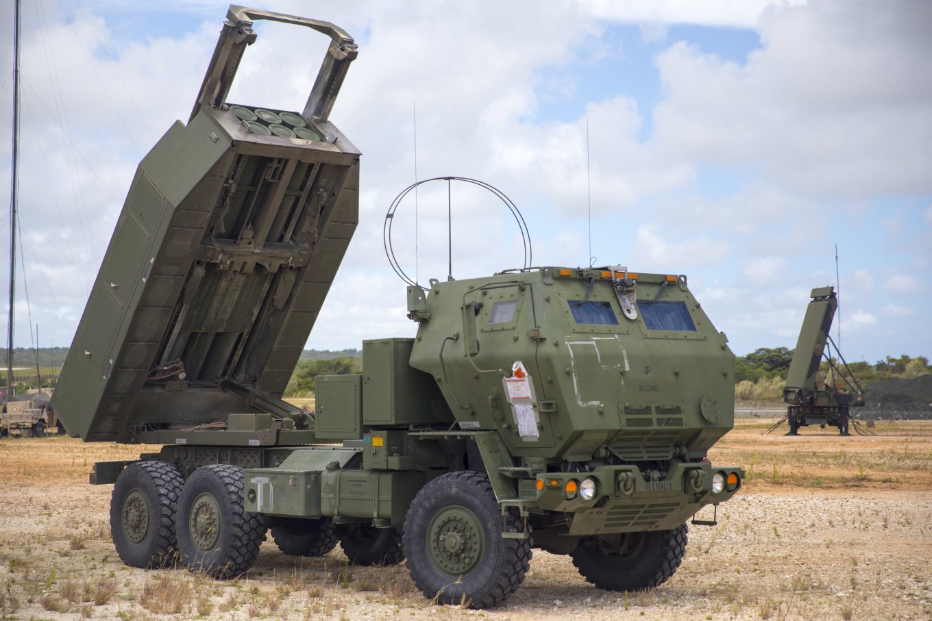 США хочуть передати Україні 25-30 установок HIMARS та MLRS