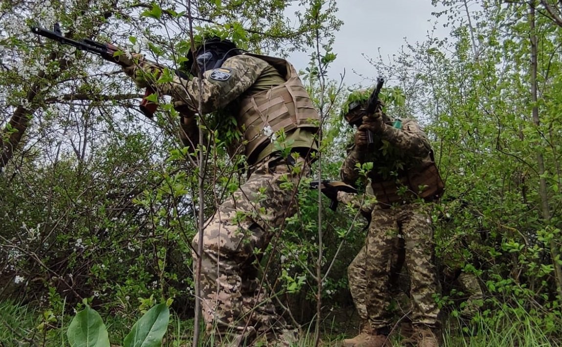 100 орків, вертоліт та декілька одиниць спецтехніки - здобутки ЗСУ за останню добу