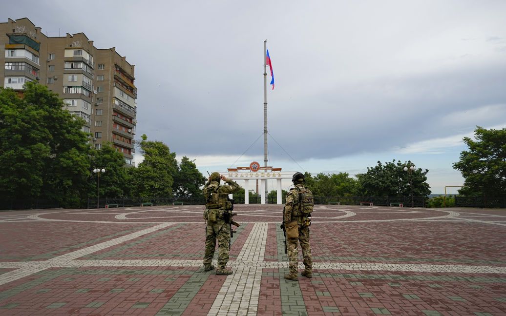 Рашисти готуються до псевдореферендуму у Мелітополі, погрожуючи патріотам депортацією