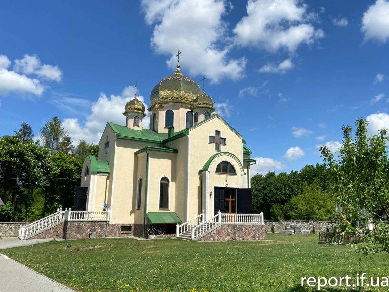 Представники московського патріархату у Франківську просять у Зеленського захисту