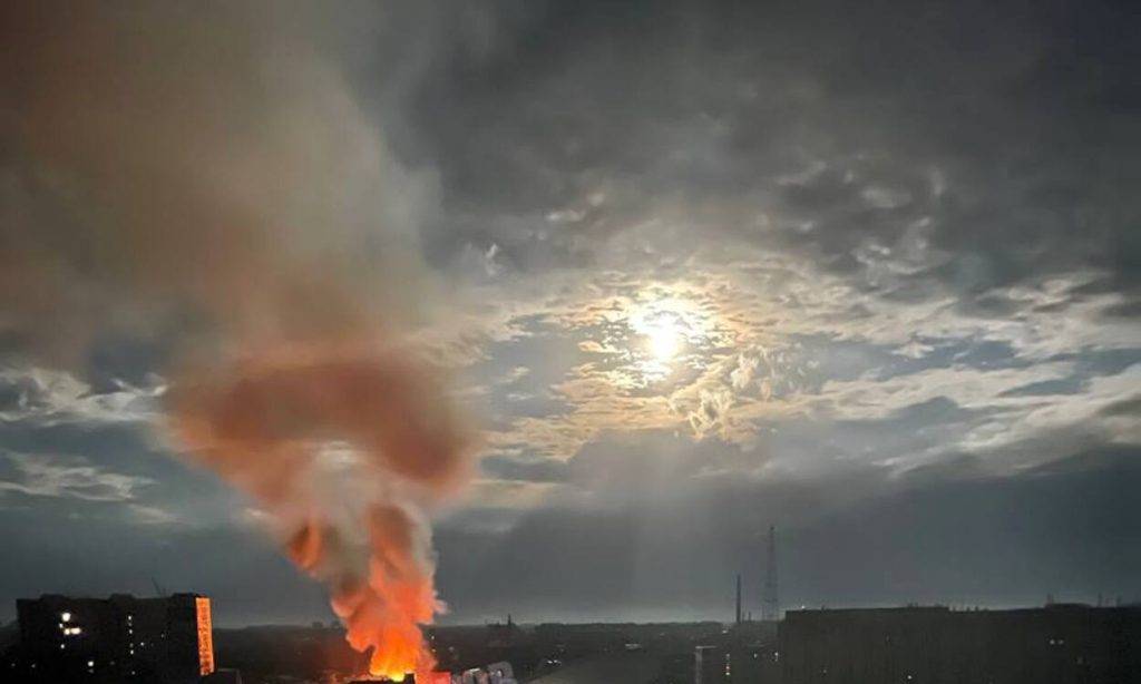 Вночі під час повітяної тривоги пролунали вибухи в Миколаєві та Харкові