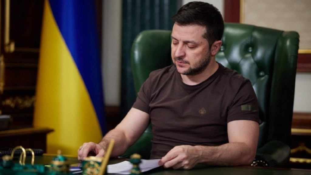 Президент підписав закон, що повертає освітянам 56 днів відпустки під час воєнного стану