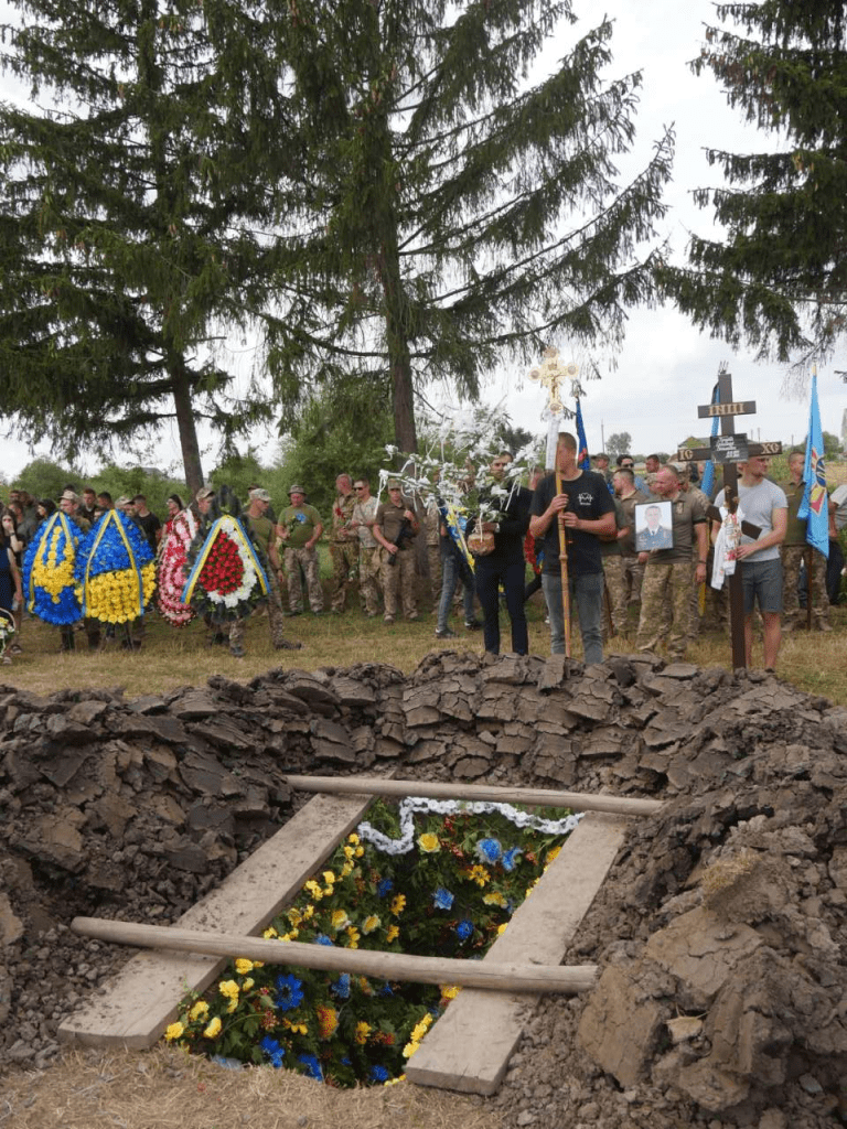 На Коломийщині з найвищими почестями попрощалися з Героєм України Олександром Кукурбою