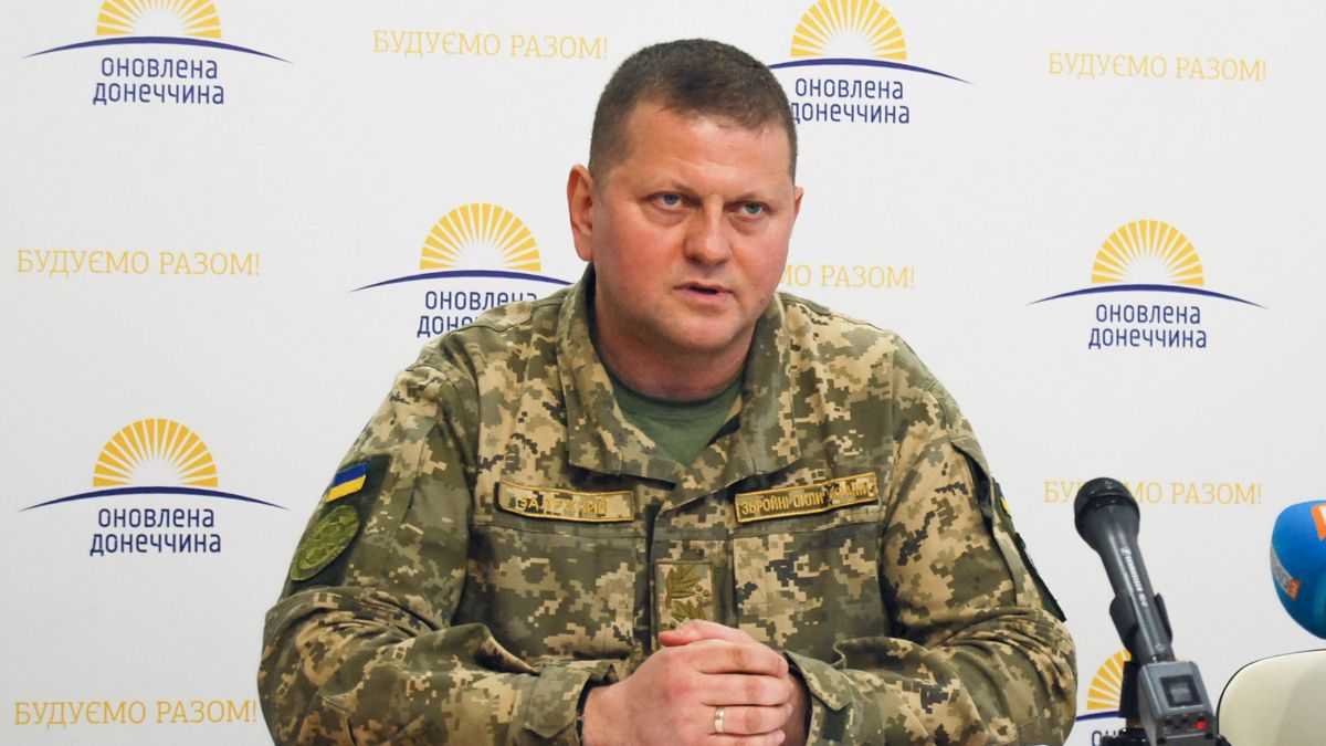 Залужний обговорив з генералом Ейром чергові поставки озброєння і техніки