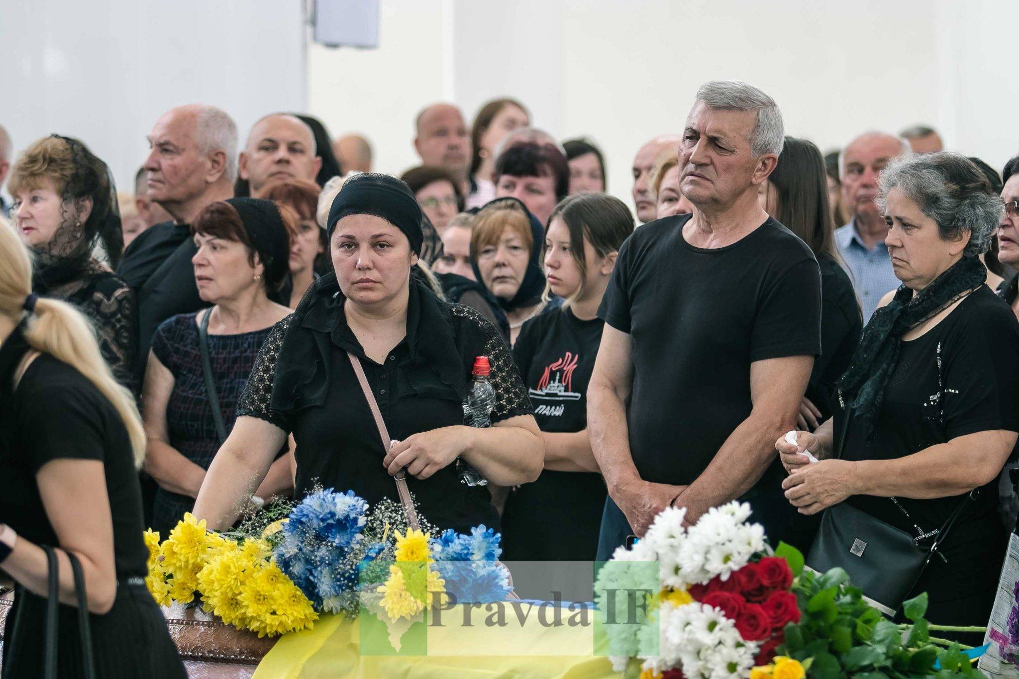 У Франківську попрощалися із трьома Героями,які загинули під час бойового завдання на лінії фронту,загинули на війні