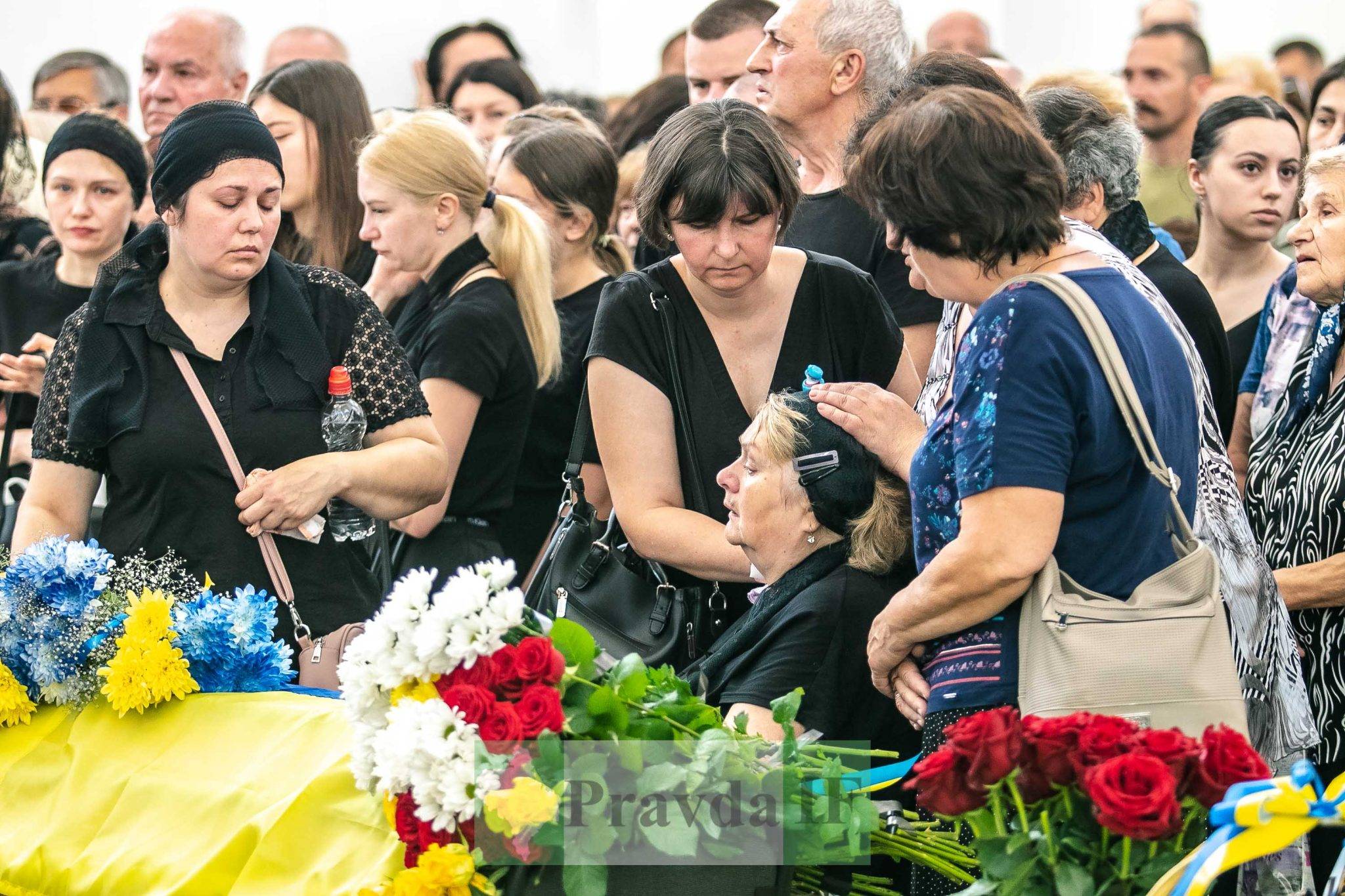 У Франківську попрощалися із трьома Героями,які загинули під час бойового завдання на лінії фронту,загинули на війні