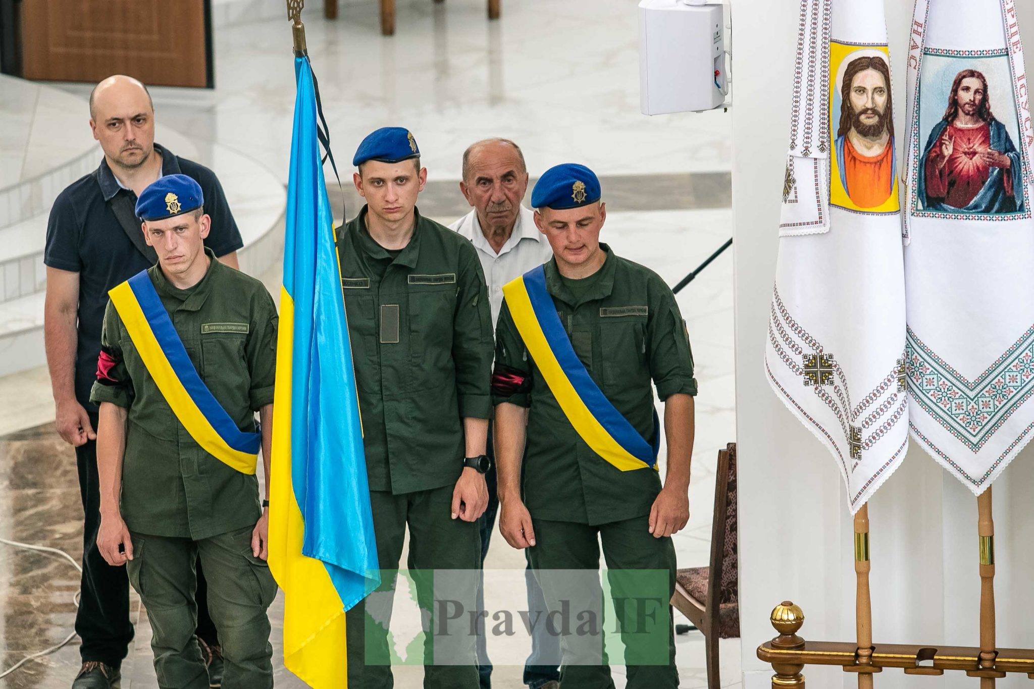 У Франківську попрощалися із трьома Героями,які загинули під час бойового завдання на лінії фронту,загинули на війні