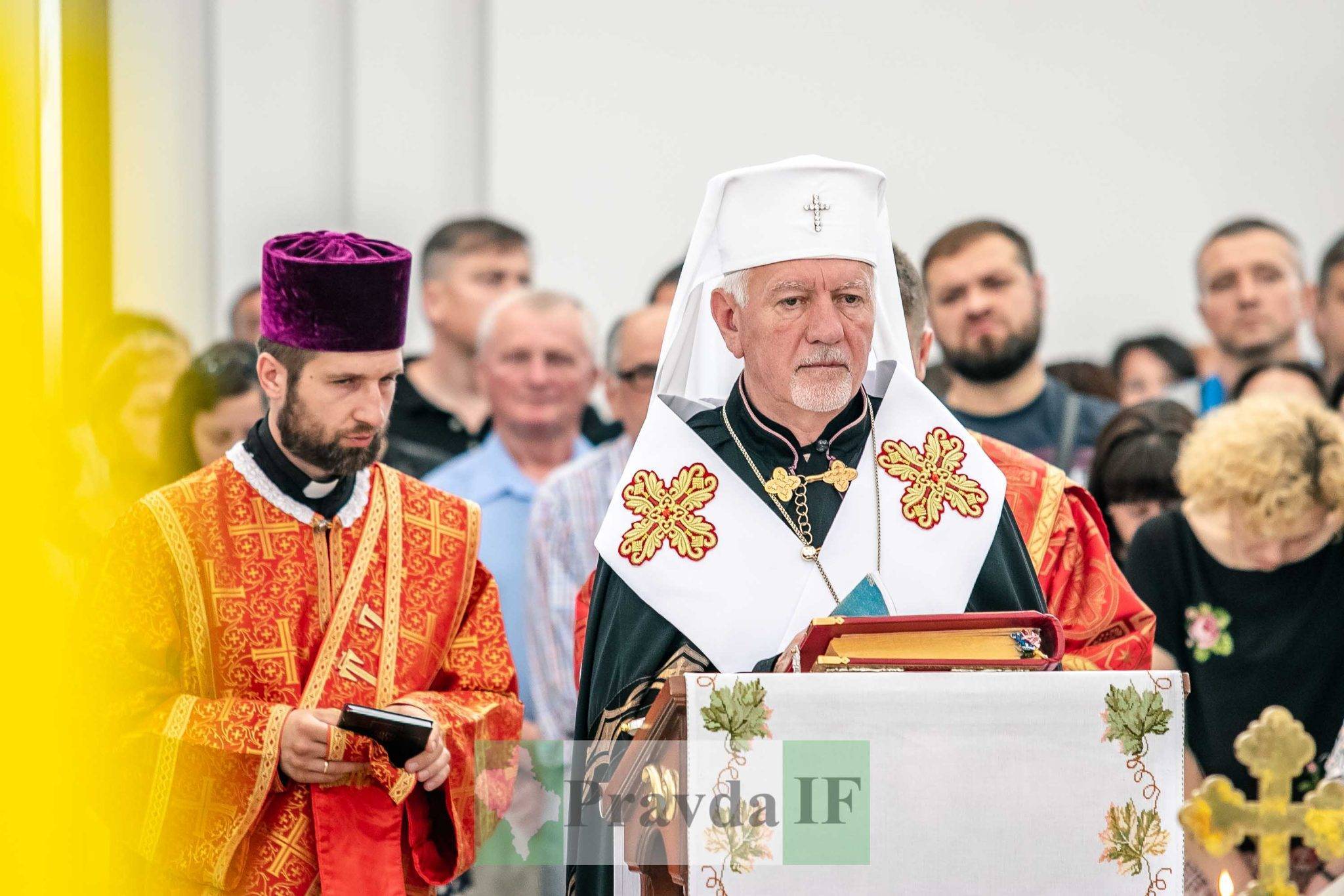 У Франківську попрощалися із трьома Героями,які загинули під час бойового завдання на лінії фронту,загинули на війні