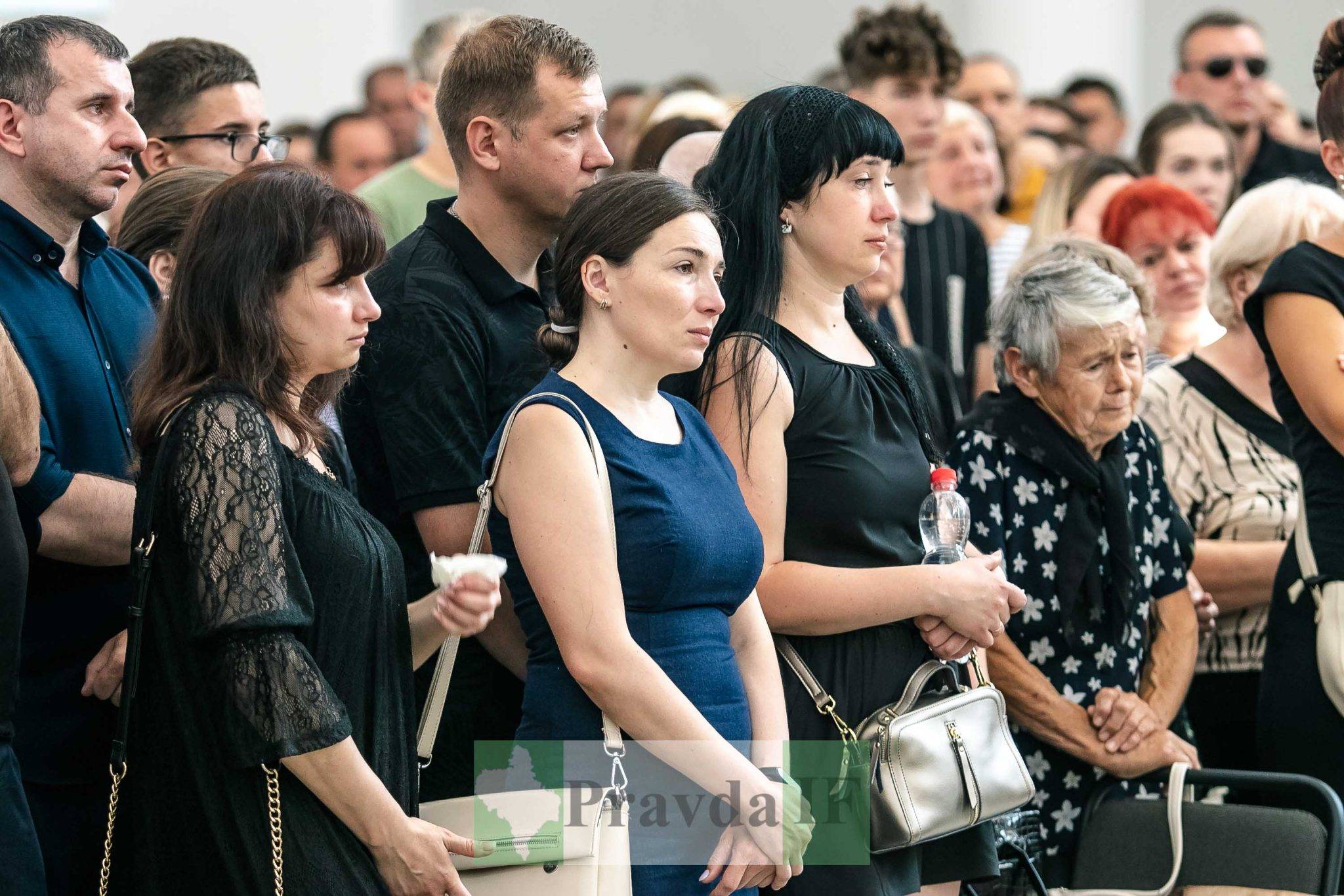 У Франківську попрощалися із трьома Героями,які загинули під час бойового завдання на лінії фронту,загинули на війні