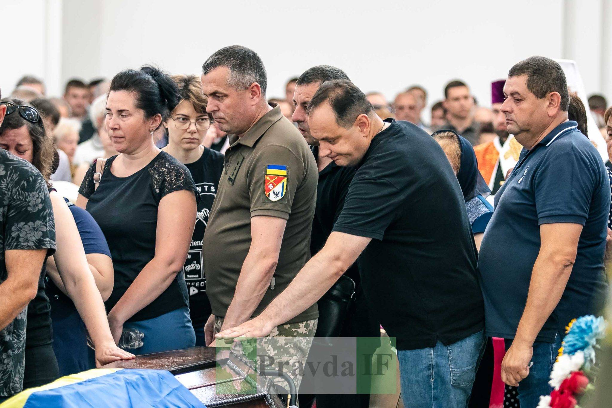 У Франківську попрощалися із трьома Героями,які загинули під час бойового завдання на лінії фронту,загинули на війні