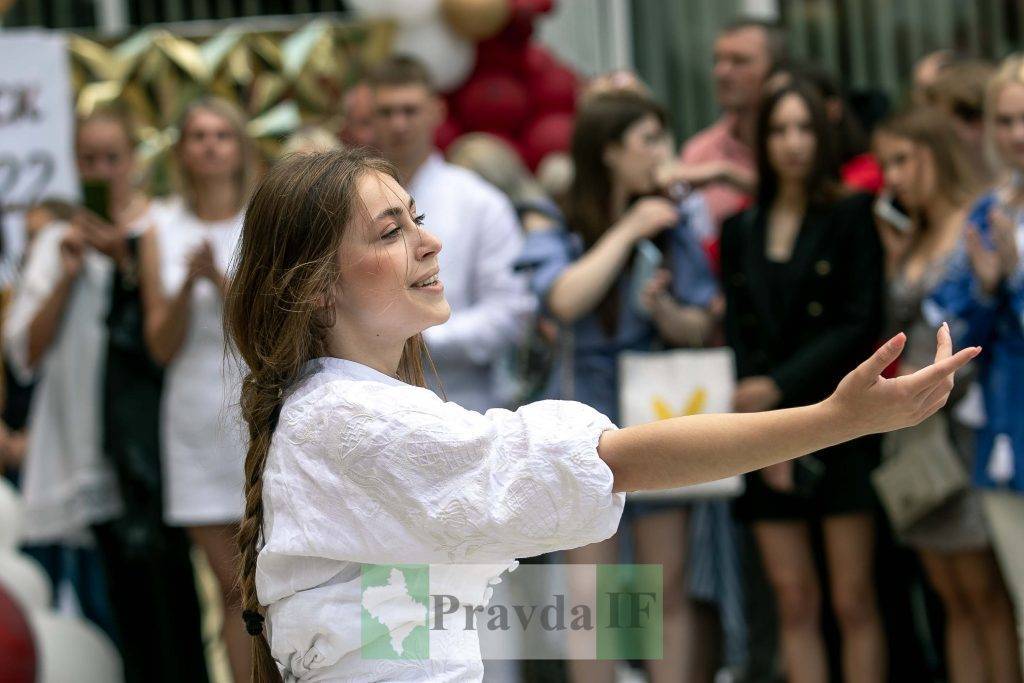 вручення дипломів університет короля данила,Вручення дипломів УКД 2022,випускники університету короля данила