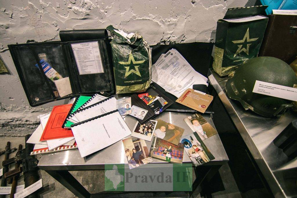 Прикарпатські Едельвейси презентували у Франківську воєнні трофеї та фотографії