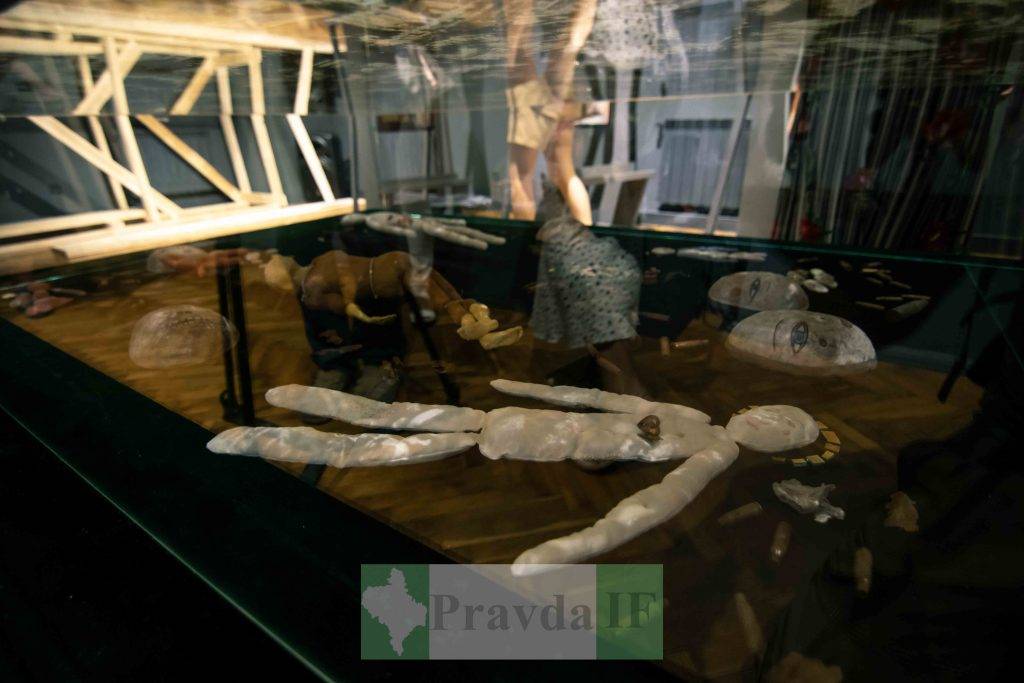 У Франківську відкрили арт проєкт,Відкриття арт проєкту Бог між нами! Переможемо разом!,франківський краєзнавчий музей