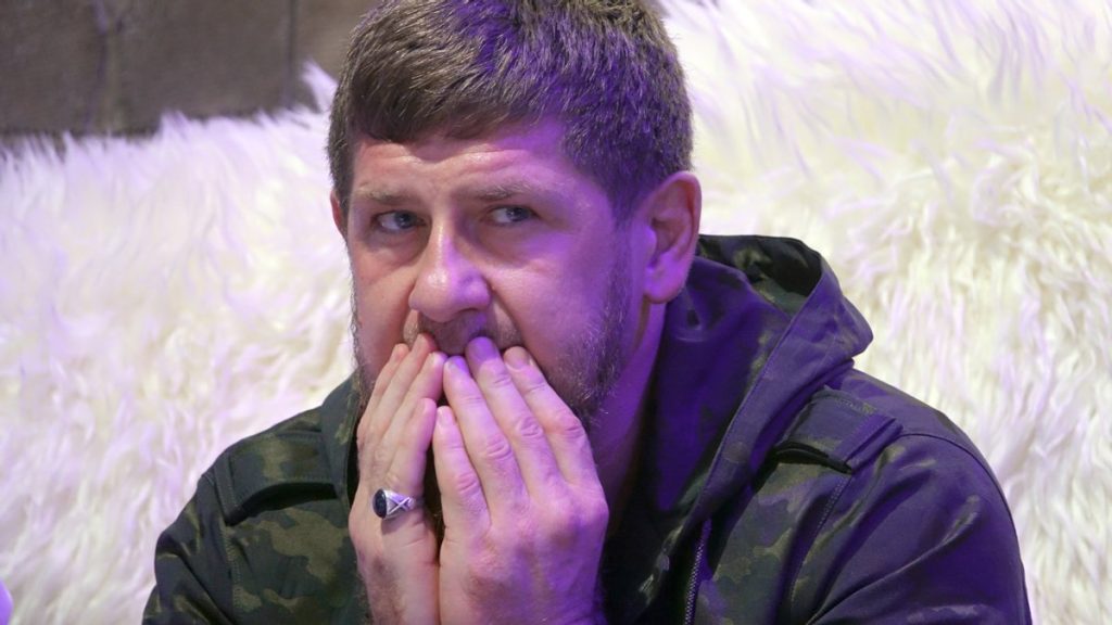 Від авторів “Київ за 3 дні”: Кадиров запанікував через Himars і просить Кремль про захист