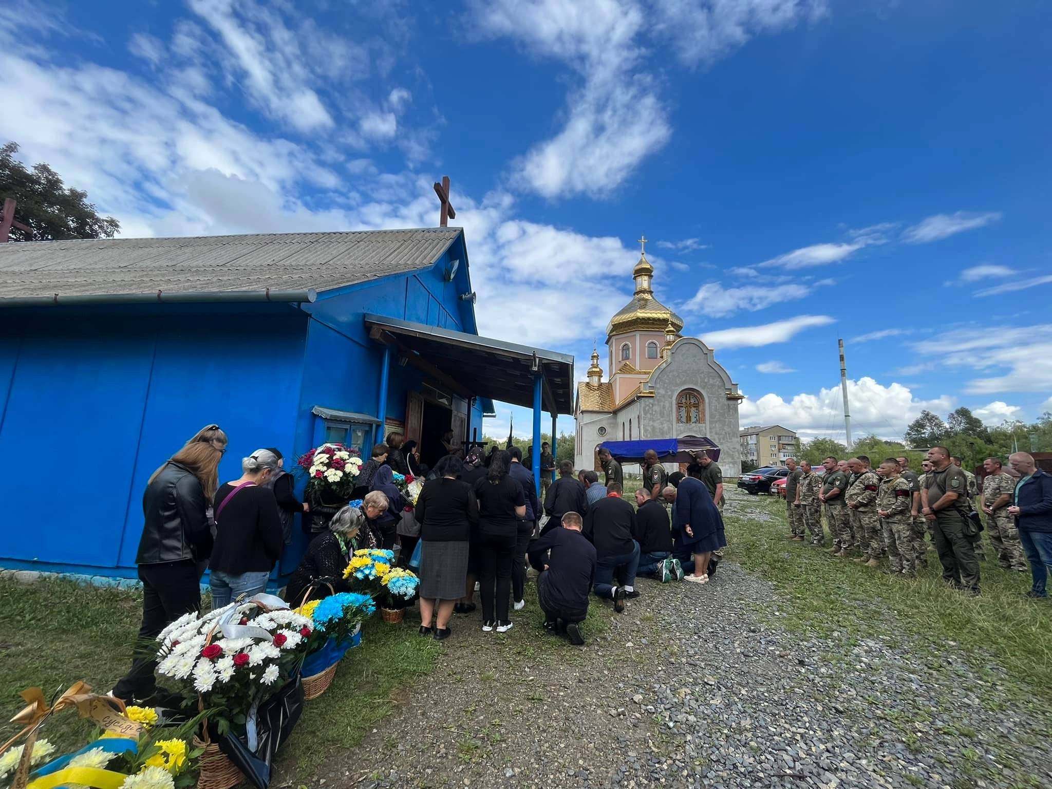 богдан зубко,провели в останню путь,похорон в надвірній