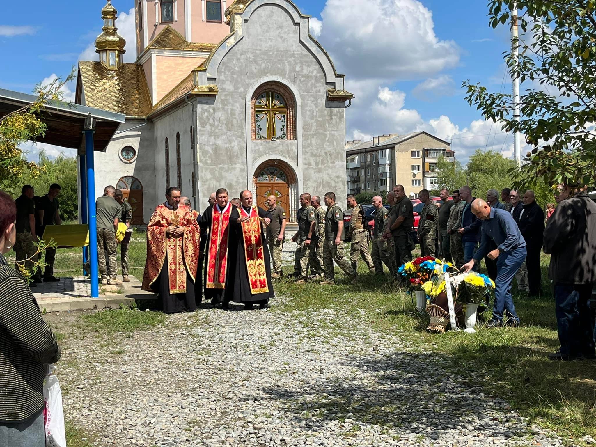 богдан зубко,провели в останню путь,похорон в надвірній