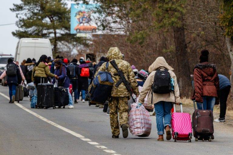 Біженці з України під час війни зможуть потрапити до ЄС будь-коли