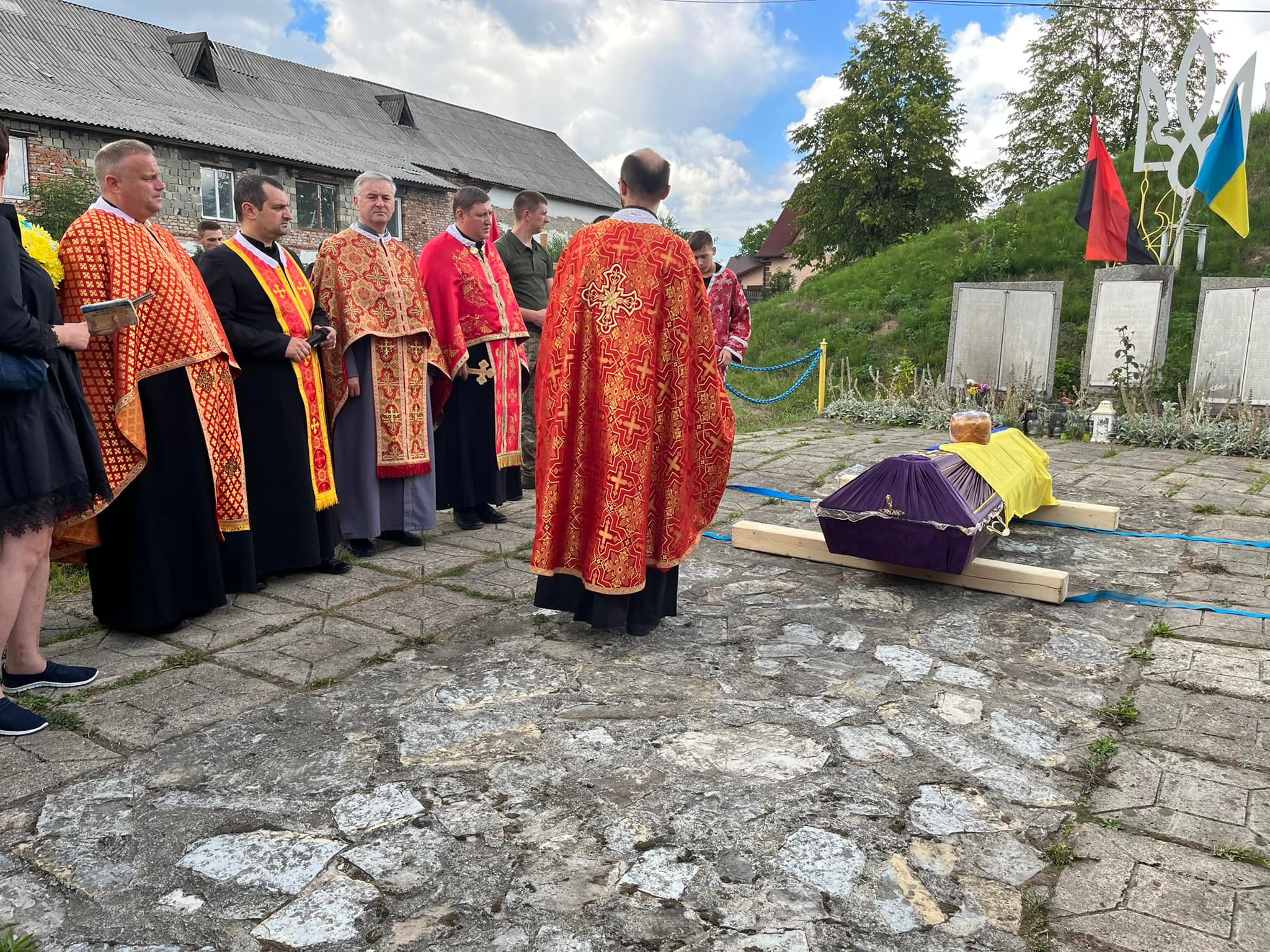 богдан зубко,провели в останню путь,похорон в надвірній