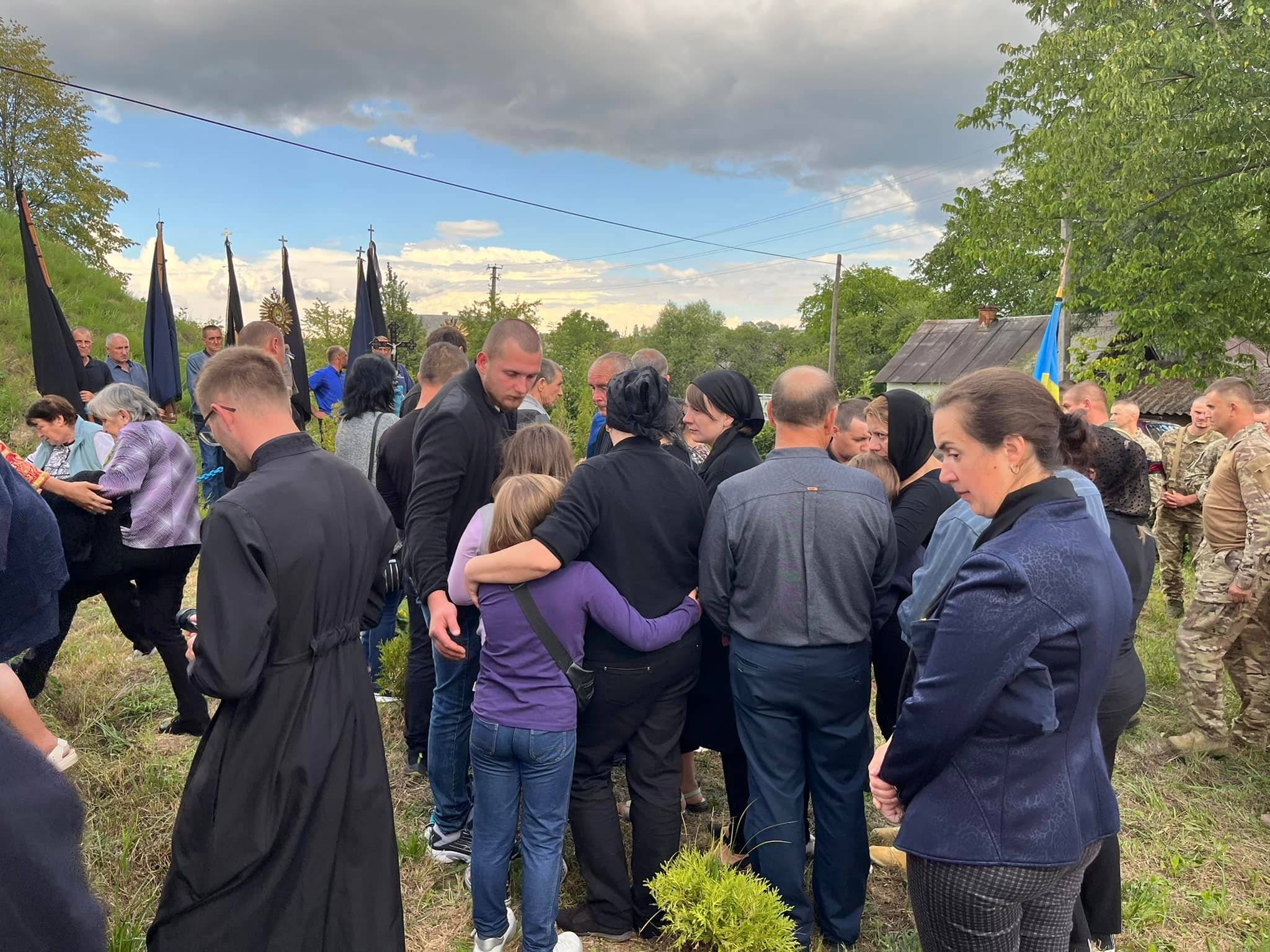 богдан зубко,провели в останню путь,похорон в надвірній