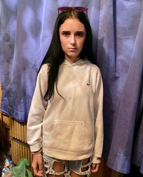На Франківщині розшукують 16-річну дівчину, яка пішла з дому та не повернулася