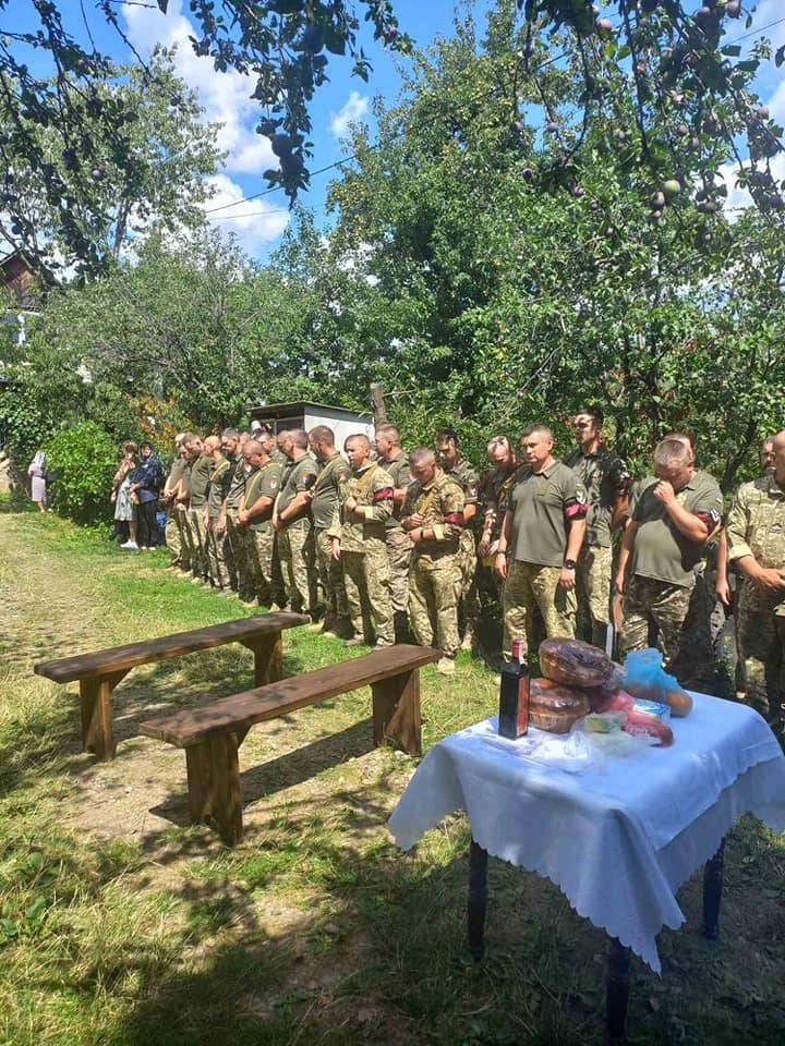 На Франківщині провели в останню путь молодого офіцера Володимира Михайлюка,загинув на війні,володимир михайлюк