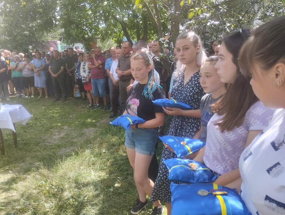 На Франківщині провели в останню путь молодого офіцера Володимира Михайлюка,загинув на війні,володимир михайлюк