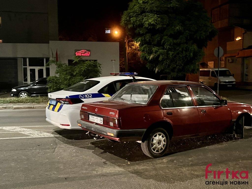 В Івано-Франківську нетверезий водій протаранив поліцейське авто
