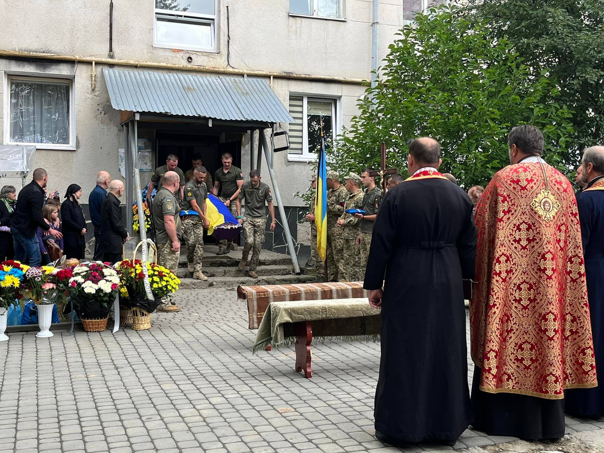 богдан зубко,провели в останню путь,похорон в надвірній