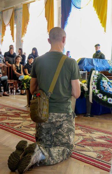 У Калуші провели в останню путь захисника Романа Петріва,роман петрів,загинув на війні