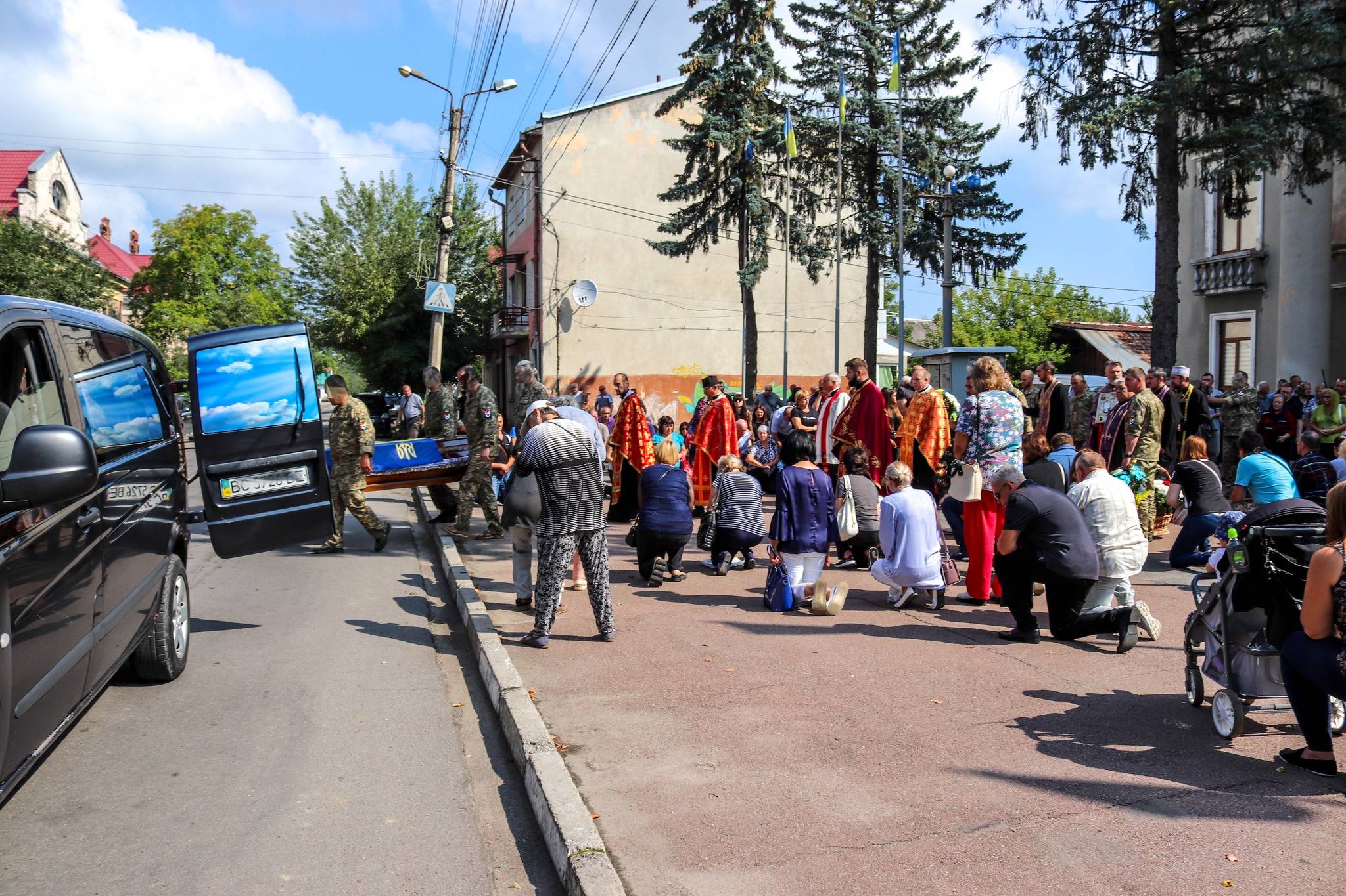 У Калуші провели в останню путь захисника Романа Петріва,роман петрів,загинув на війні
