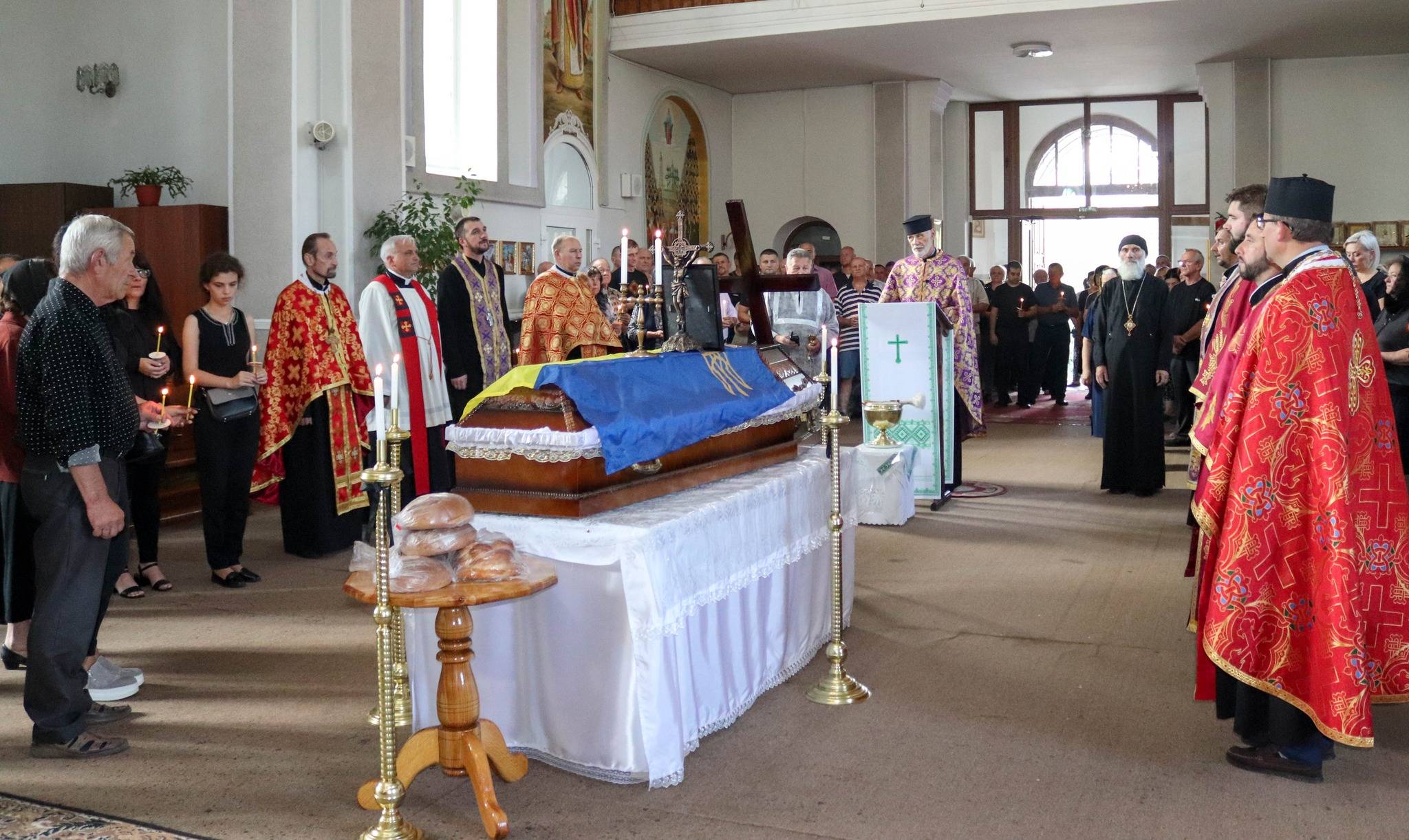 У Калуші провели в останню путь захисника Романа Петріва,роман петрів,загинув на війні