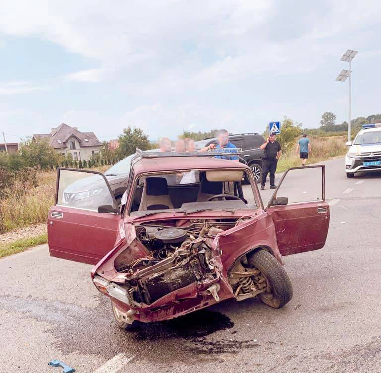 У моторошній автотрощі в Калуші загинула людинв, ще двоє - серйозно постраждали