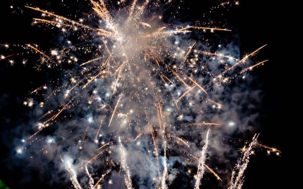 В Україні заборонять феєрверки та салюти