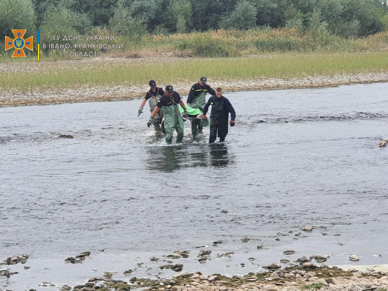На Снятинщині з Прута витягнули тіло потопельника