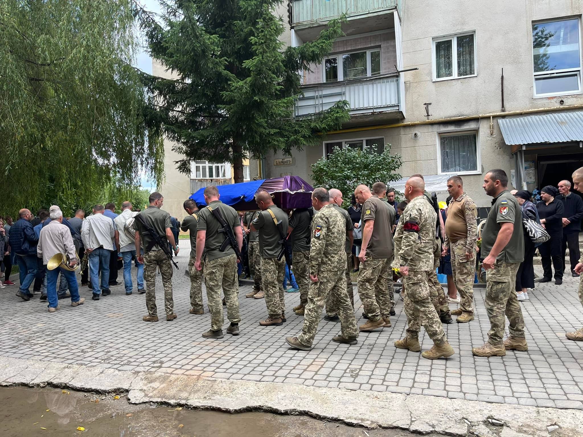 богдан зубко,провели в останню путь,похорон в надвірній