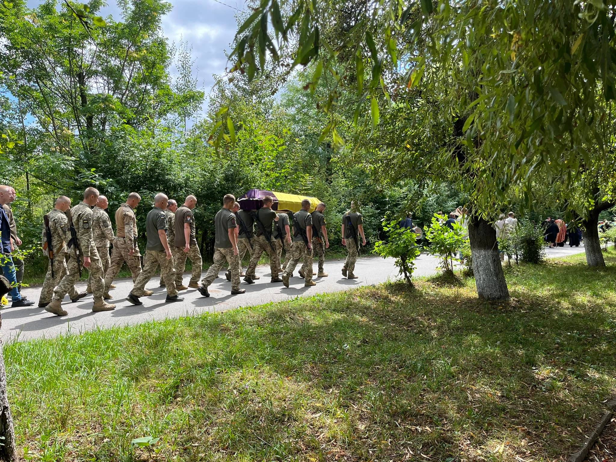 богдан зубко,провели в останню путь,похорон в надвірній
