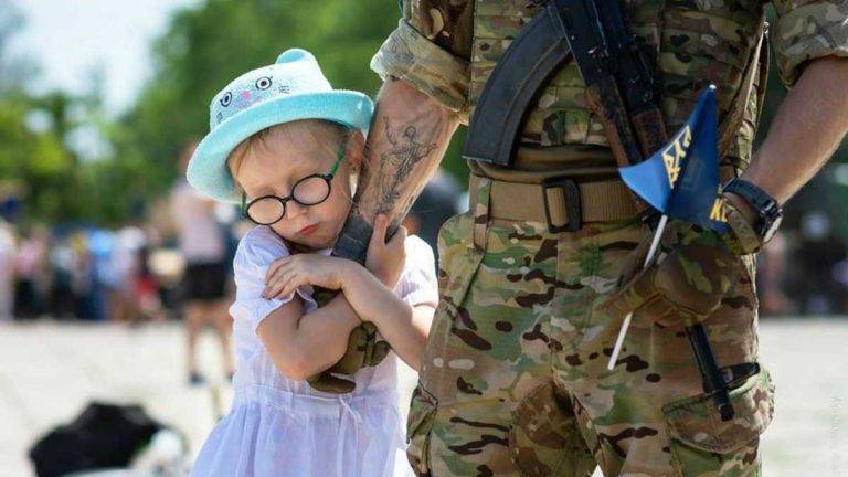 Хто з батьків та опікунів дітей не підлягає мобілізації