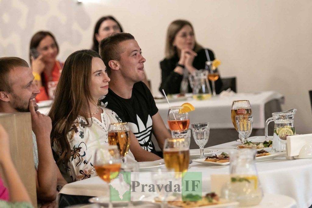 благодійний концерт у Франківську,гумористична команда нос,Виступ НОС у Франківську