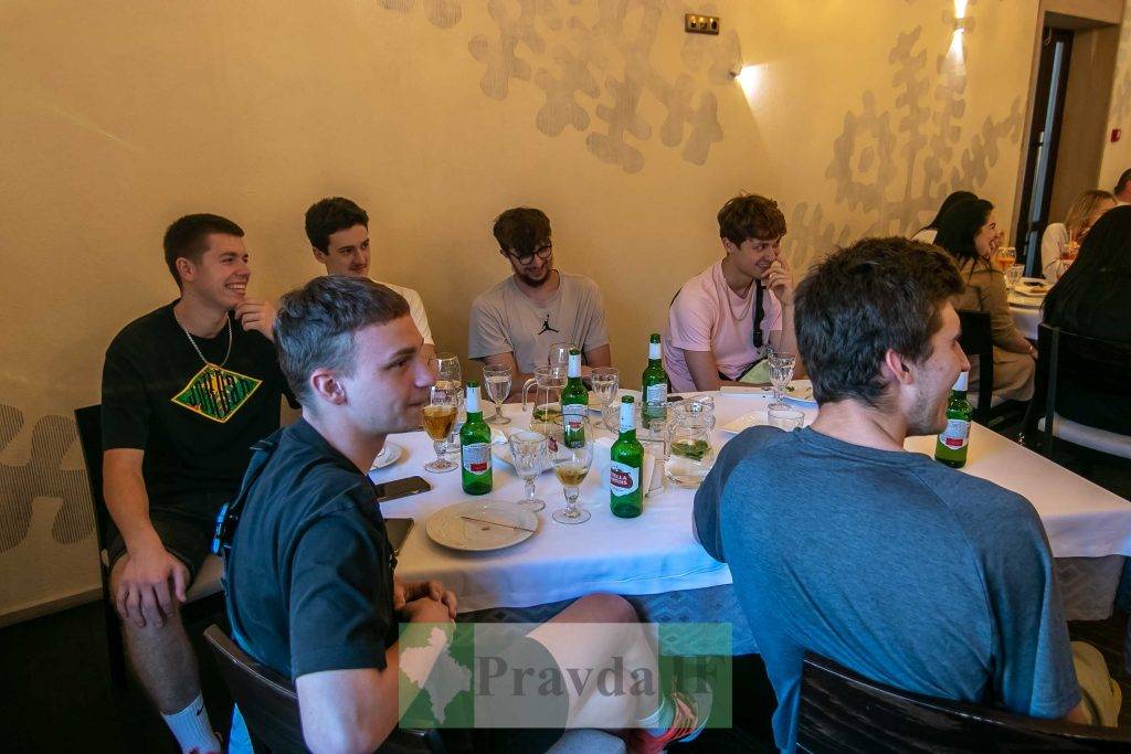 благодійний концерт у Франківську,гумористична команда нос,Виступ НОС у Франківську