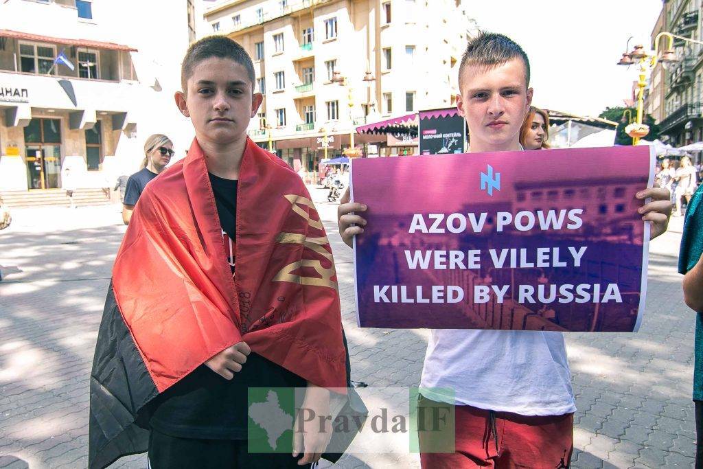 Акція на підтримку полонених захисників з Азовсталі у Франківську,Акція на підтримку військовополонених у Франківську,Росія держава терорист