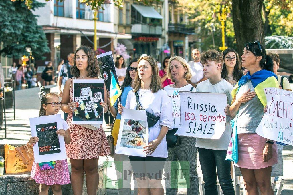 Акція на підтримку полонених захисників з Азовсталі у Франківську,Акція на підтримку військовополонених у Франківську,Росія держава терорист