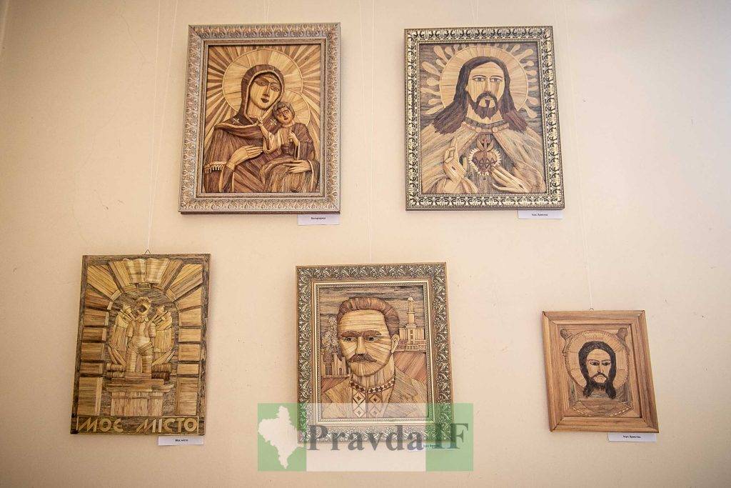 виставка барельєфів Романа Діди,Відкриття виставки Романа Діди Моя Україна,Перемога Барельєф Романа Діди