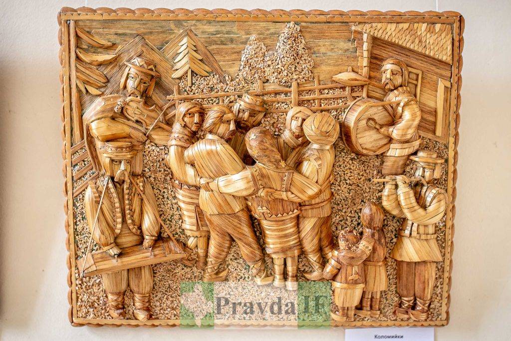 виставка барельєфів Романа Діди,Відкриття виставки Романа Діди Моя Україна,Перемога Барельєф Романа Діди