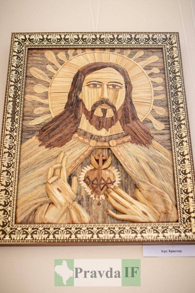 виставка барельєфів Романа Діди,Відкриття виставки Романа Діди Моя Україна,Перемога Барельєф Романа Діди