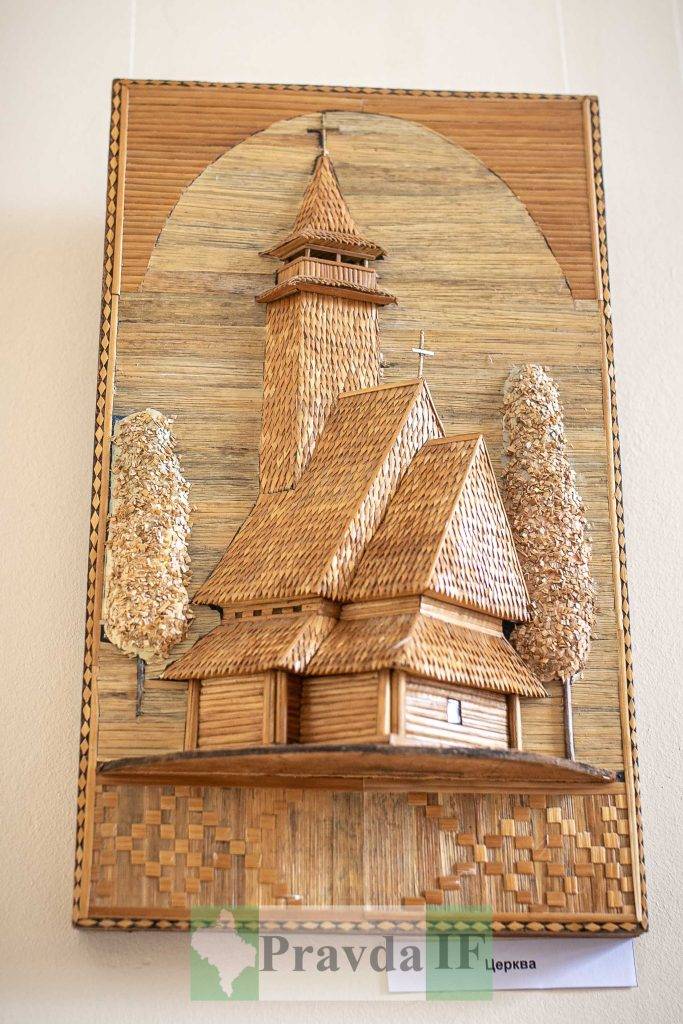 виставка барельєфів Романа Діди,Відкриття виставки Романа Діди Моя Україна,Перемога Барельєф Романа Діди