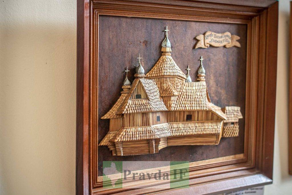 виставка барельєфів Романа Діди,Відкриття виставки Романа Діди Моя Україна,Перемога Барельєф Романа Діди