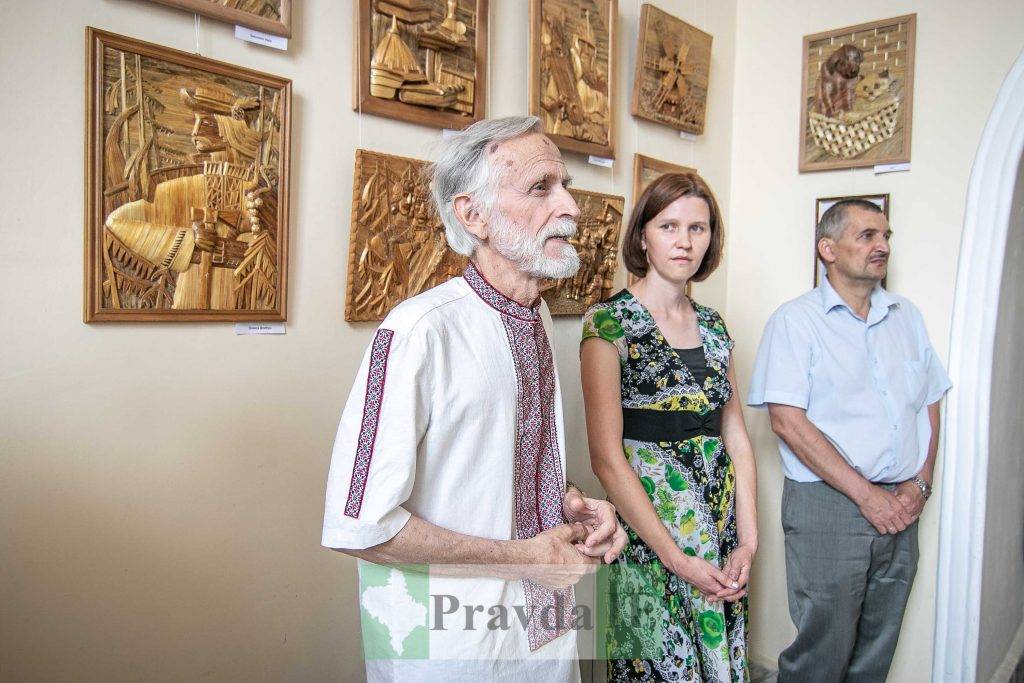 виставка барельєфів Романа Діди,Відкриття виставки Романа Діди Моя Україна,Перемога Барельєф Романа Діди