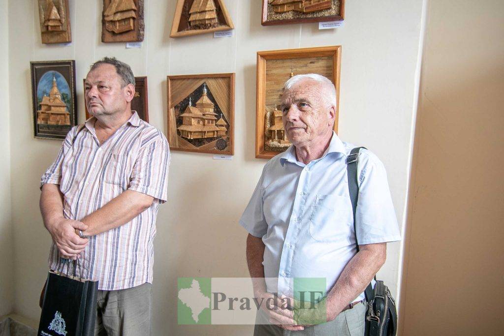 виставка барельєфів Романа Діди,Відкриття виставки Романа Діди Моя Україна,Перемога Барельєф Романа Діди