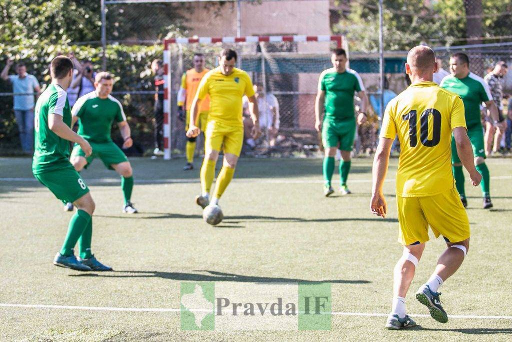 турнір з міні-футболу пам'яті Степана Тарабалки,Відкриття футбольного турніру пам'яті Степана Тарабалки,пілот Степан Тарабалка